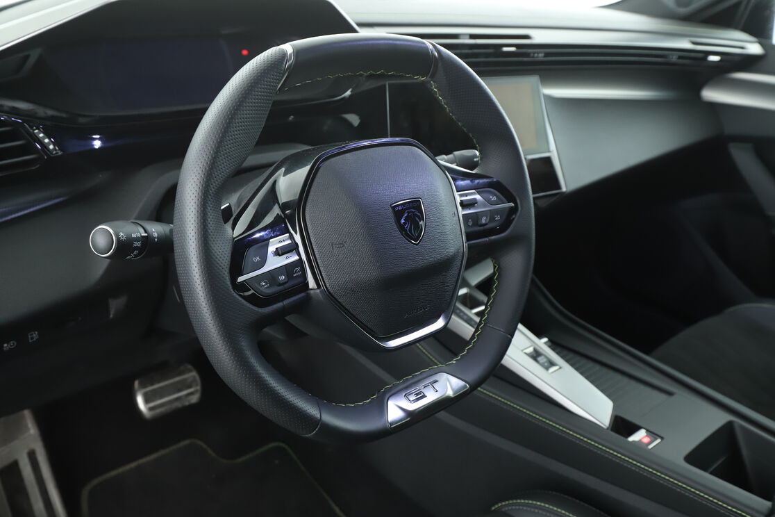 Intérieur côté conducteur 2