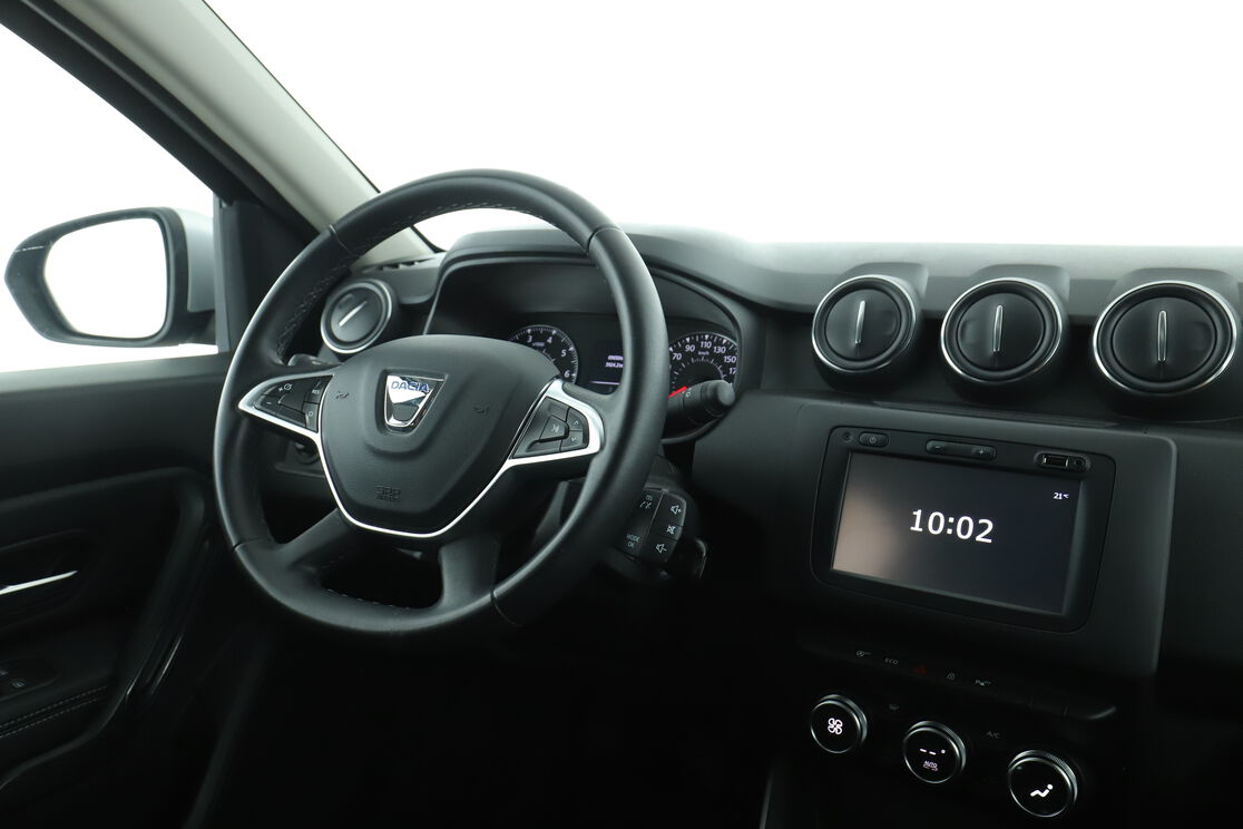 Innenraum der Fahrerseite vom Rücksitz