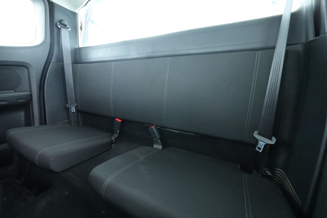Intérieur sièges arrière depuis le côté conducteur