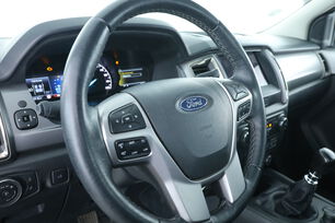 Intérieur côté conducteur 2