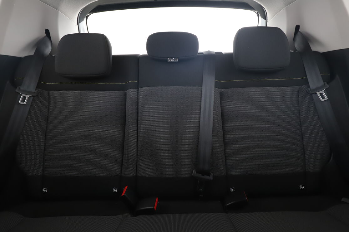 Intérieur sièges arrière depuis le côté conducteur