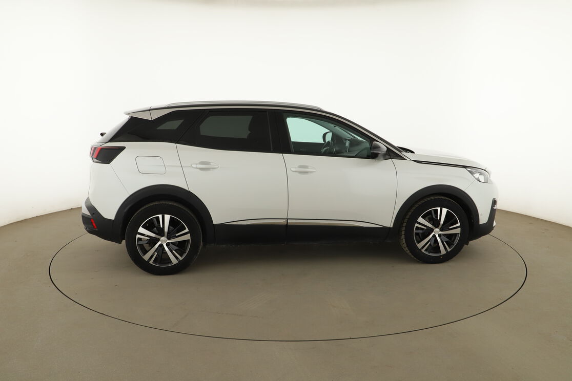 Extérieur côté droit