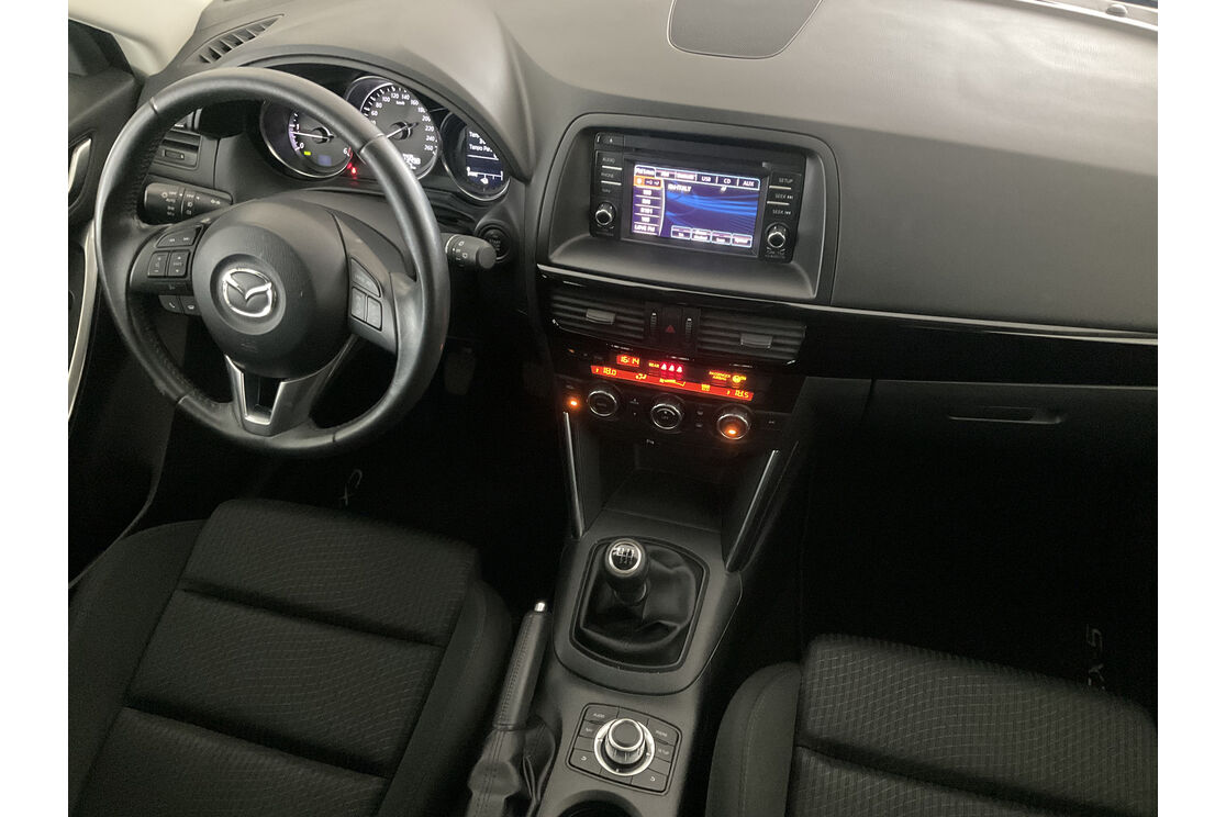 Interno lato guidatore, dal sedile posteriore