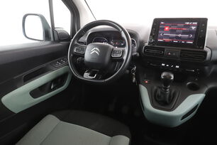 Intérieur côté conducteur 2