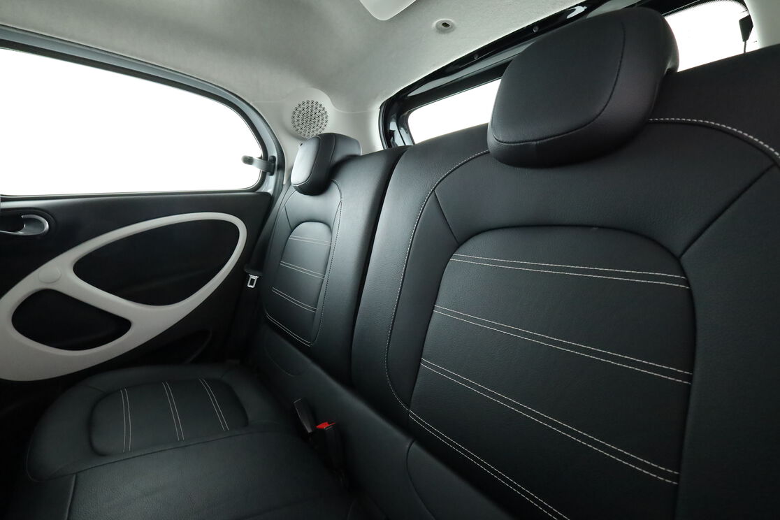 Intérieur sièges arrière depuis le côté conducteur