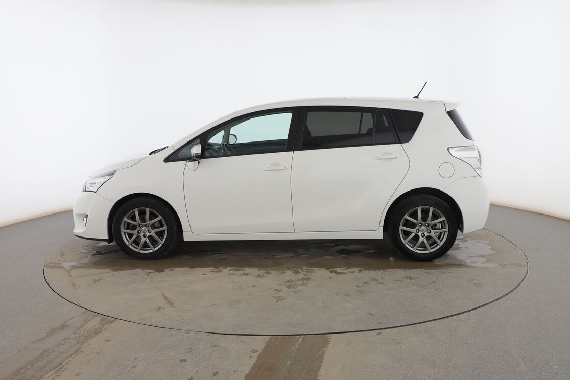 Exterior lado izquierdo