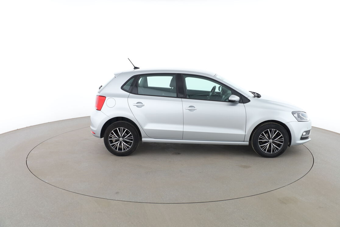 Extérieur côté droit