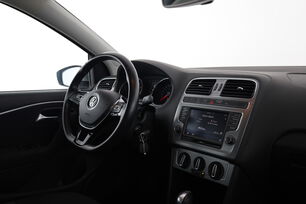 Intérieur côté conducteur depuis le siège arrière