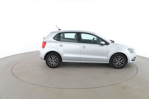 Extérieur côté droit