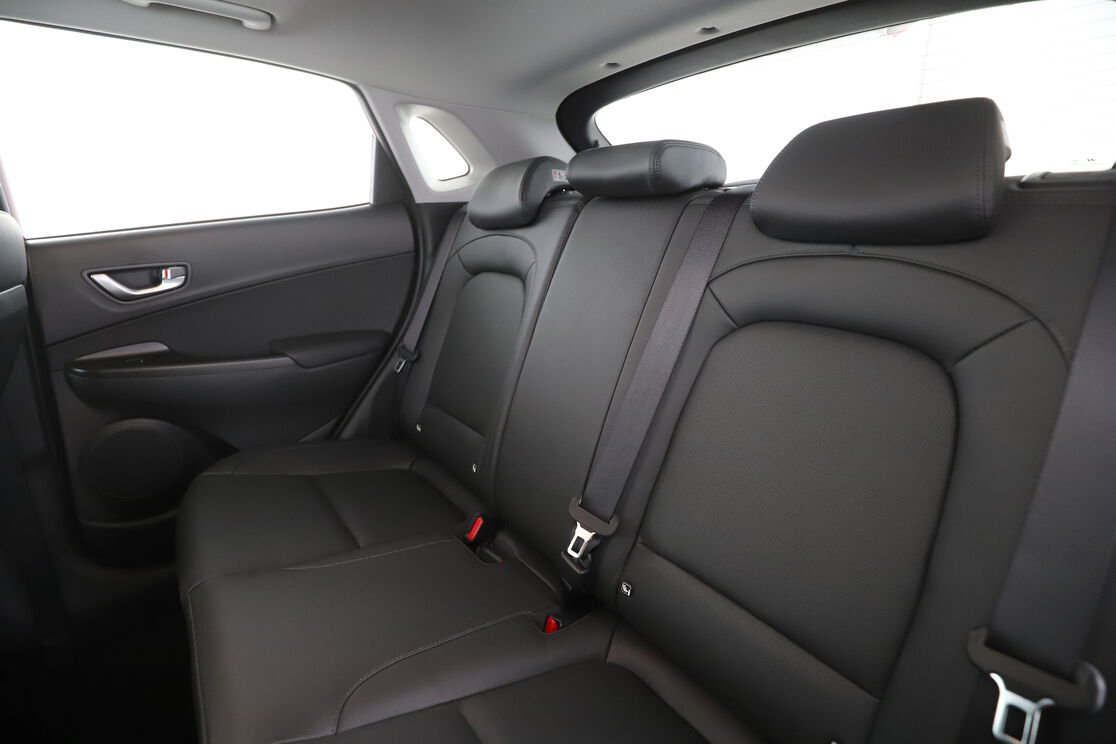 Intérieur côté conducteur depuis le siège arrière