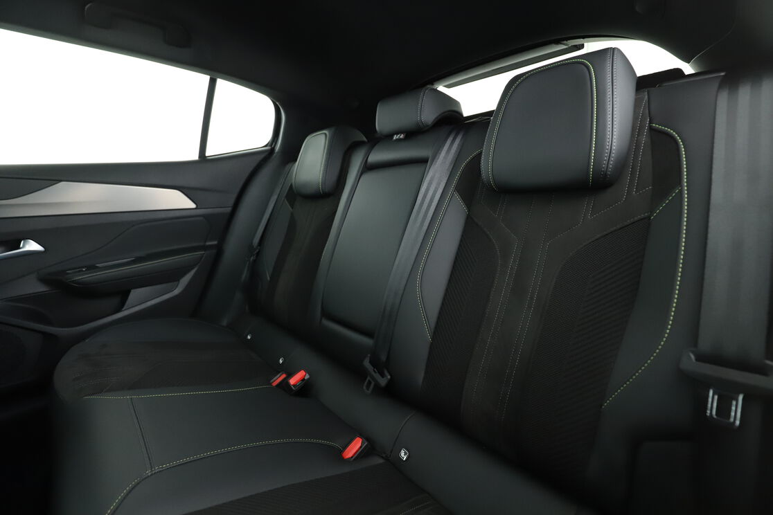 Intérieur sièges arrière depuis le côté conducteur