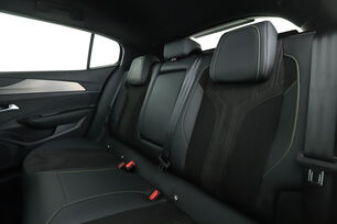 Intérieur sièges arrière depuis le côté conducteur