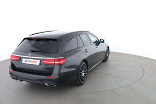 Extérieur arrière droit