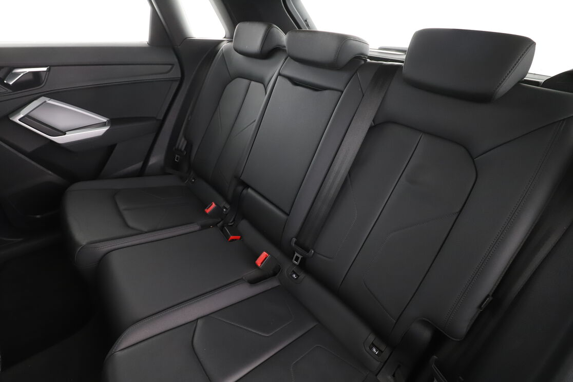 Intérieur sièges arrière depuis le côté conducteur