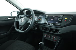 Intérieur côté conducteur depuis le siège arrière