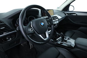 Intérieur côté conducteur 2