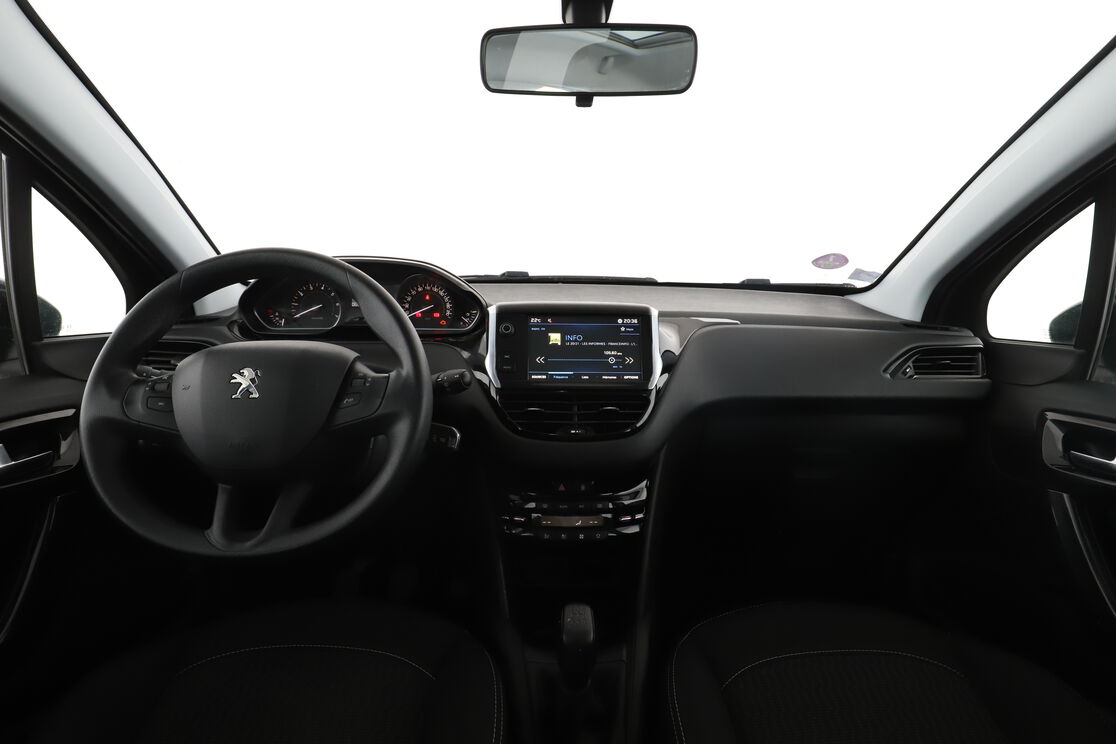 Intérieur côté conducteur depuis le siège arrière