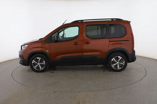 Exterior lado izquierdo