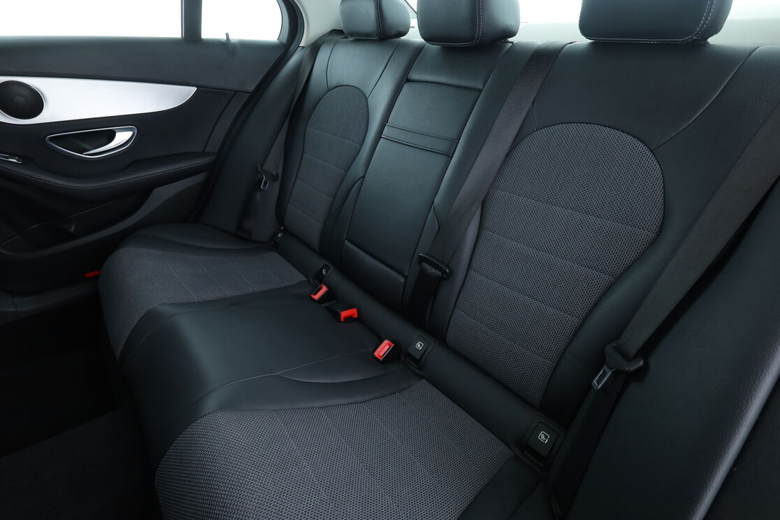 Intérieur sièges arrière depuis le côté conducteur