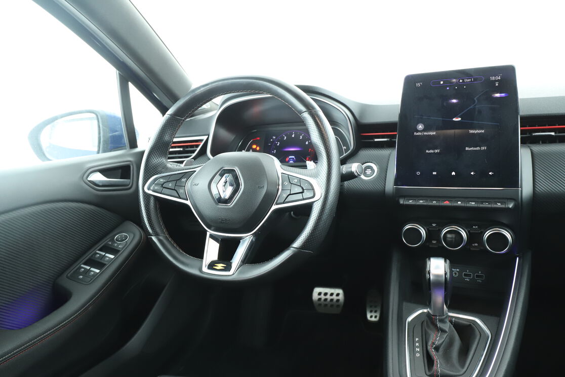 Intérieur côté conducteur depuis le siège arrière