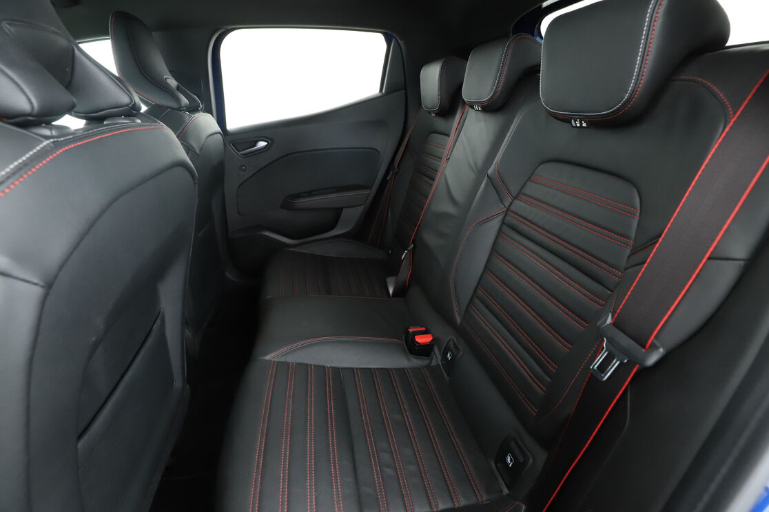 Intérieur sièges arrière depuis le côté conducteur