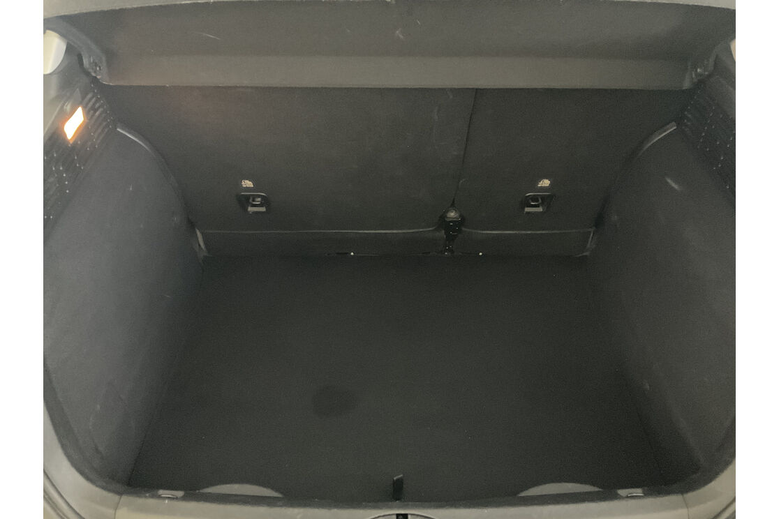 Interno bagagliaio 2