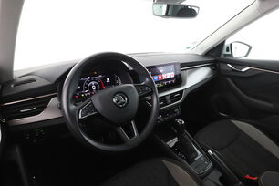 Intérieur côté conducteur 2