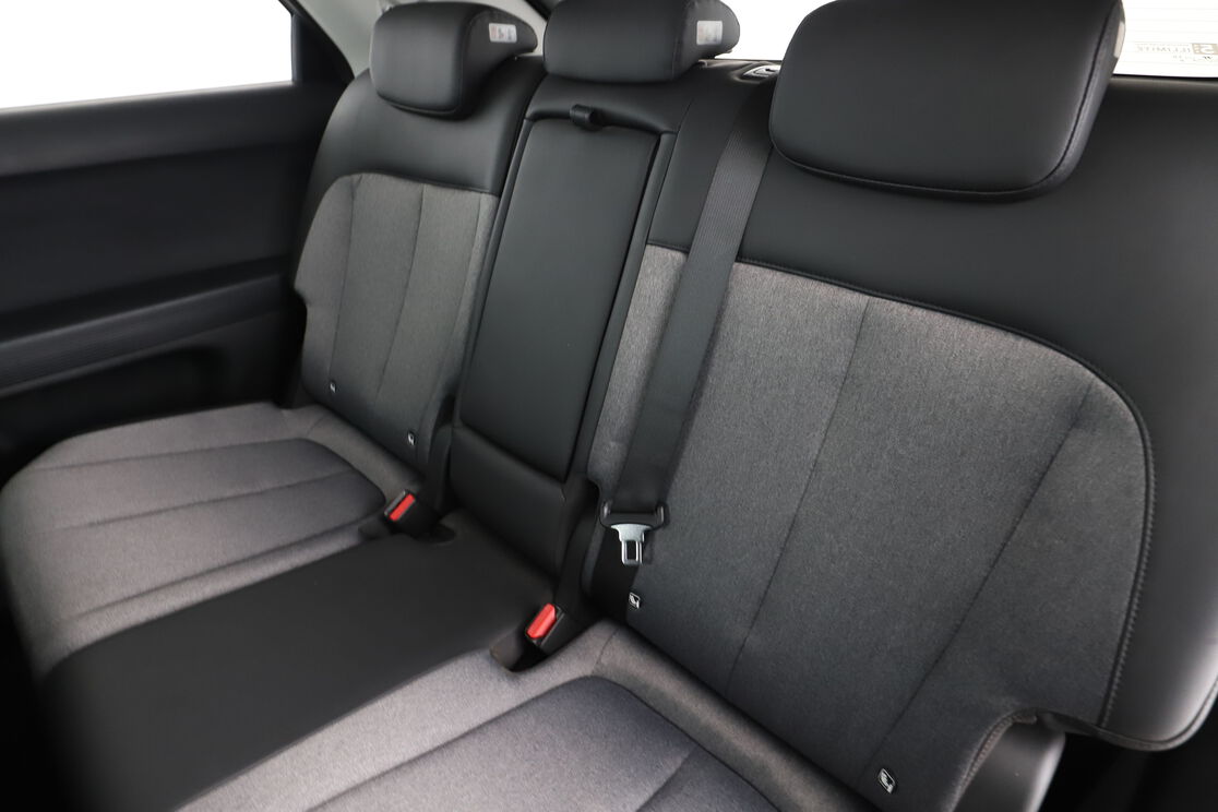 Intérieur sièges arrière depuis le côté conducteur