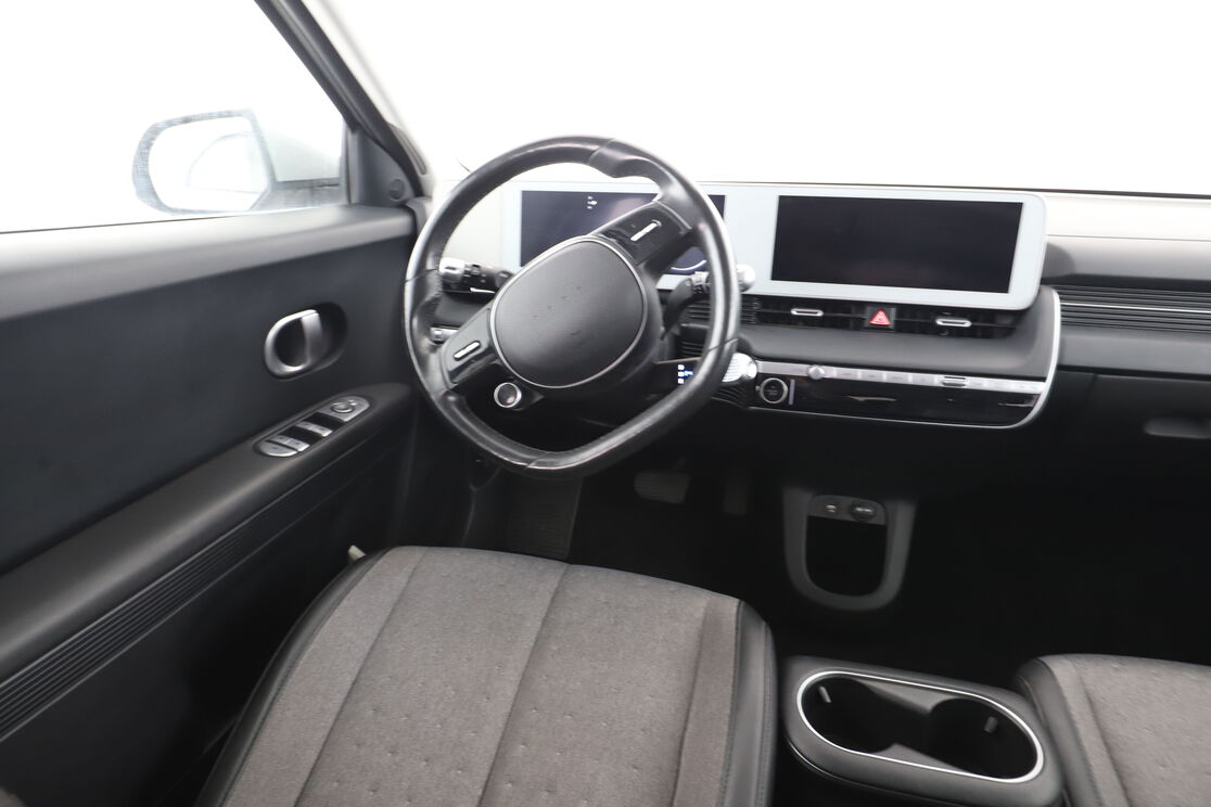 Intérieur côté conducteur depuis le siège arrière