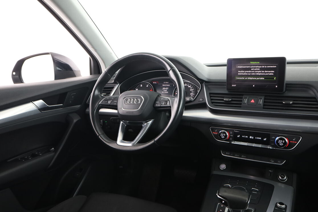 Intérieur côté conducteur depuis le siège arrière