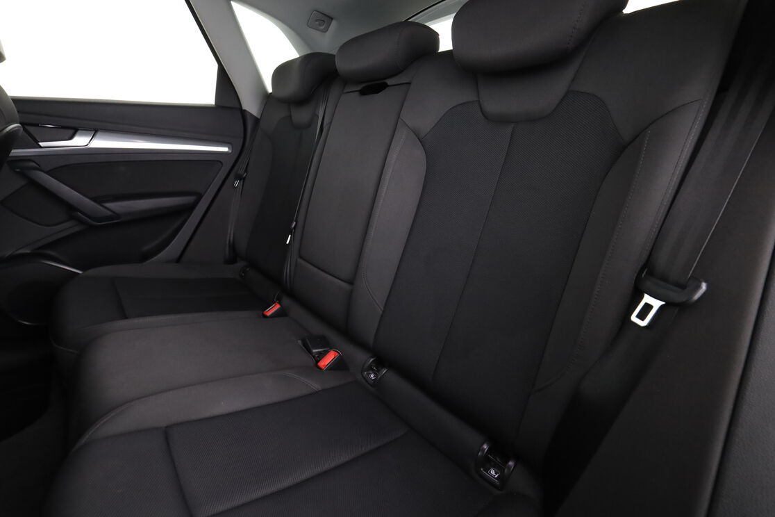 Intérieur sièges arrière depuis le côté conducteur