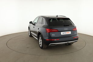 Extérieur arrière gauche