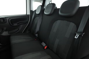 Intérieur sièges arrière depuis le côté conducteur