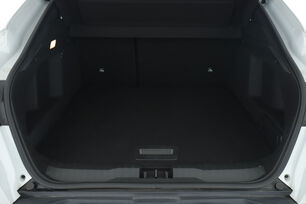 carDetails.imgAlt.interior.9