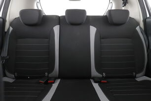 Intérieur sièges arrière depuis le côté conducteur