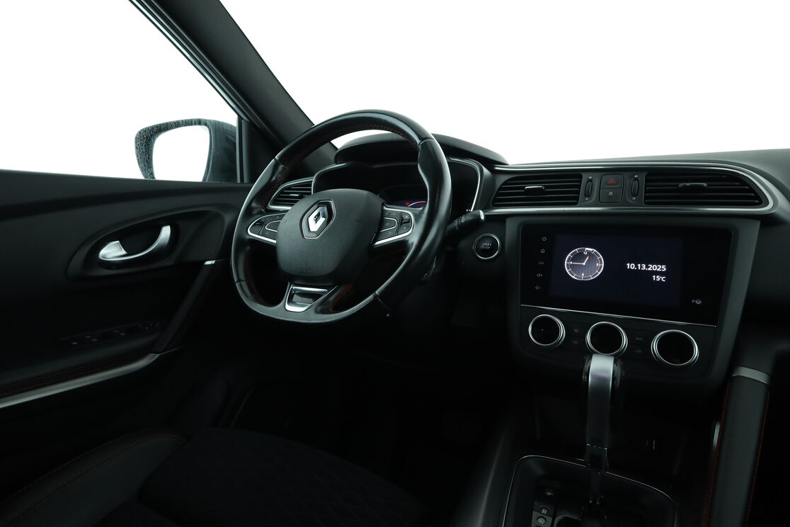 Intérieur côté conducteur depuis le siège arrière