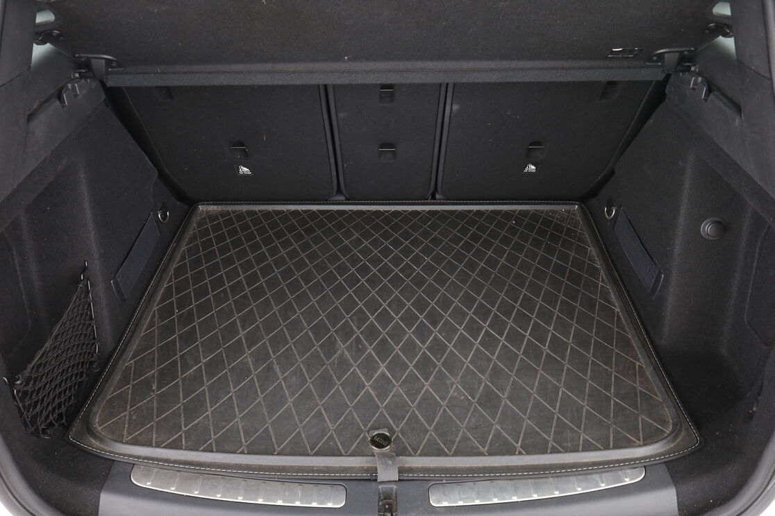 Intérieur sièges arrière depuis le côté conducteur