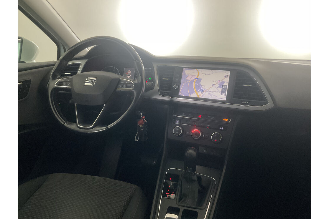 Interno lato guidatore, dal sedile posteriore