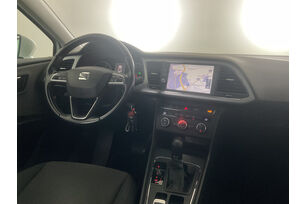 Interno lato guidatore, dal sedile posteriore