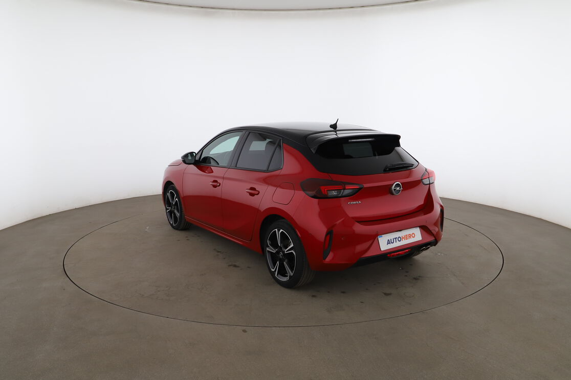 Extérieur arrière gauche