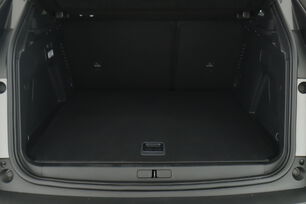 carDetails.imgAlt.interior.10