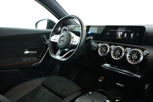 Intérieur côté conducteur depuis le siège arrière