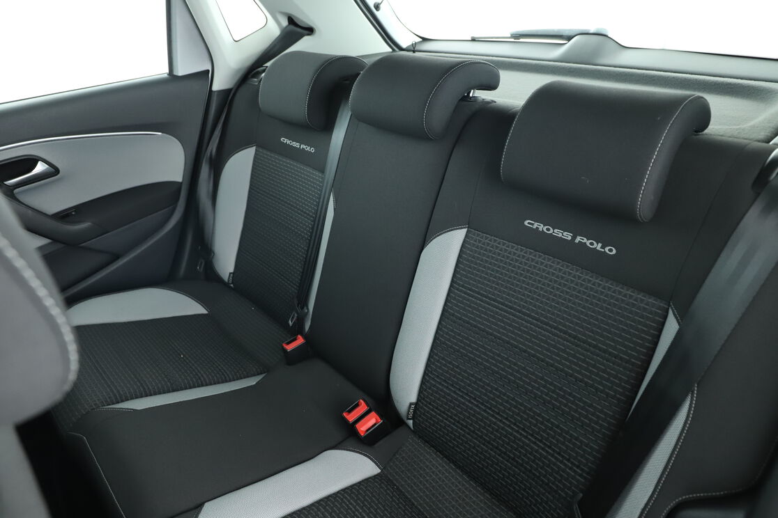 Intérieur sièges arrière depuis le côté conducteur