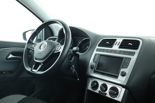 Intérieur côté conducteur depuis le siège arrière