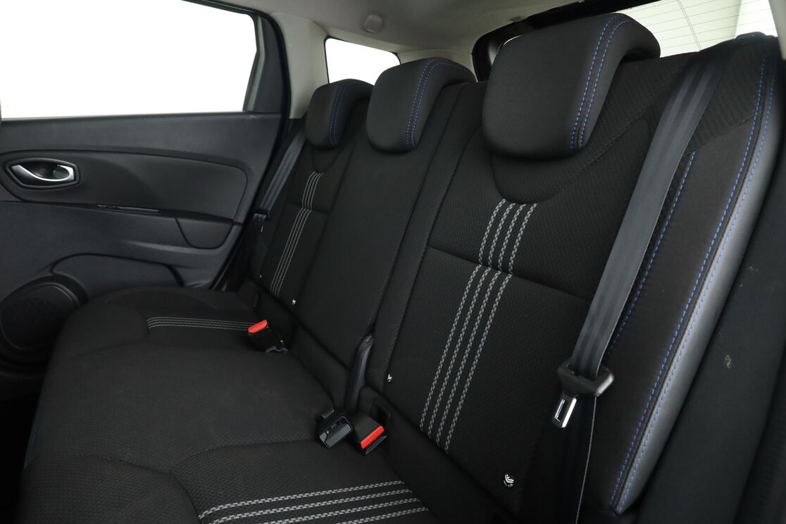 Intérieur sièges arrière depuis le côté conducteur