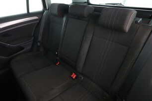 Intérieur sièges arrière depuis le côté conducteur