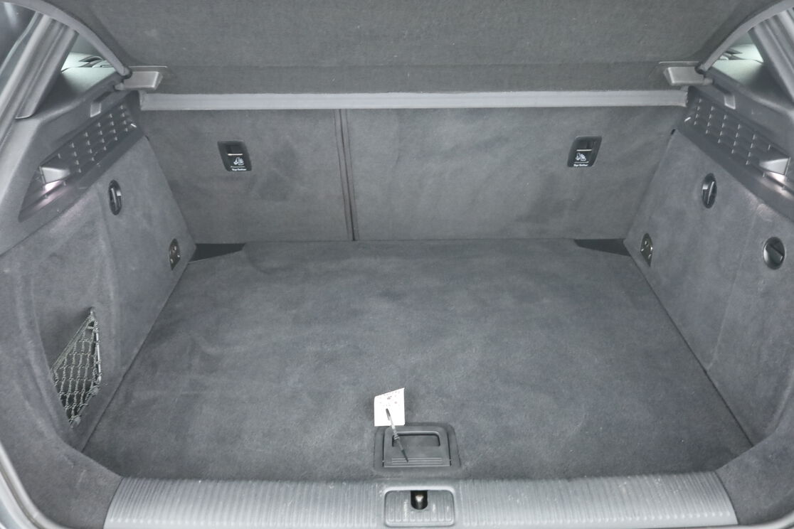 Intérieur coffre 1
