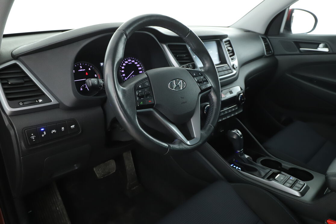 Innenraum auf der Fahrerseite 2