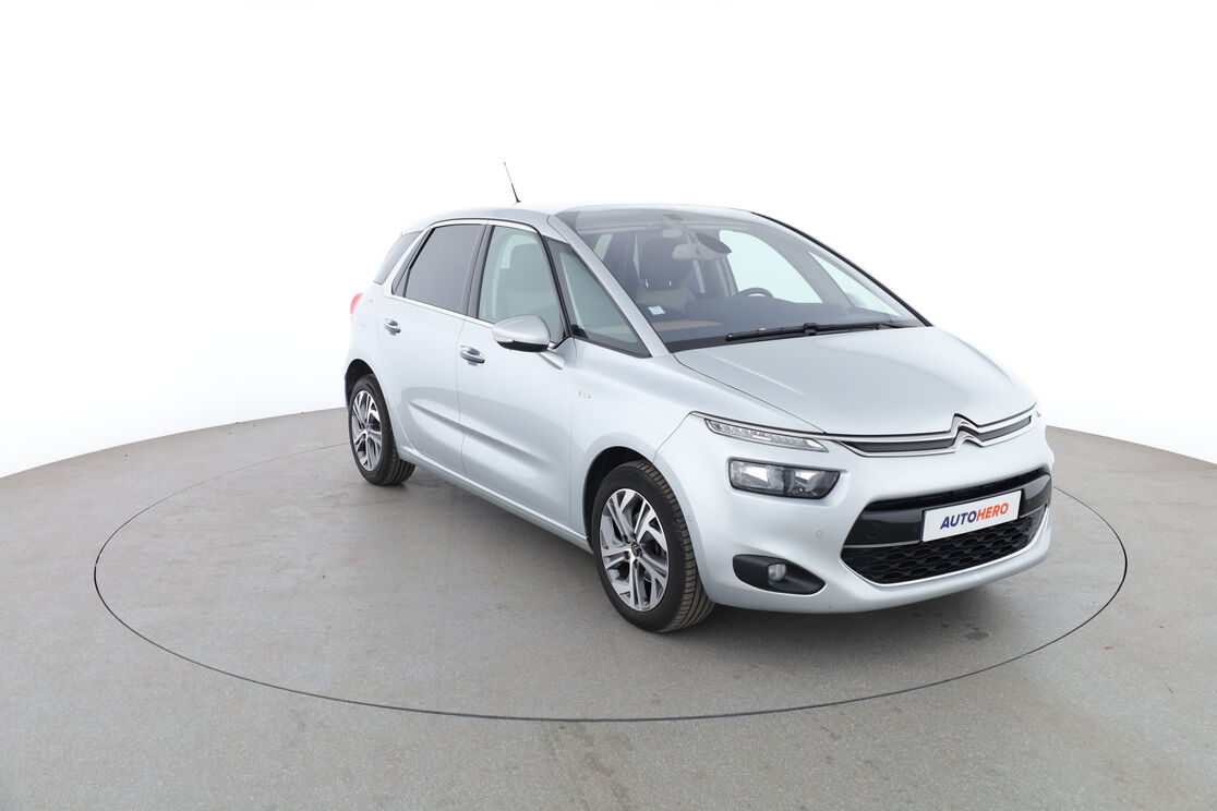 Extérieur avant droit