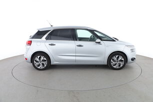 Extérieur côté droit